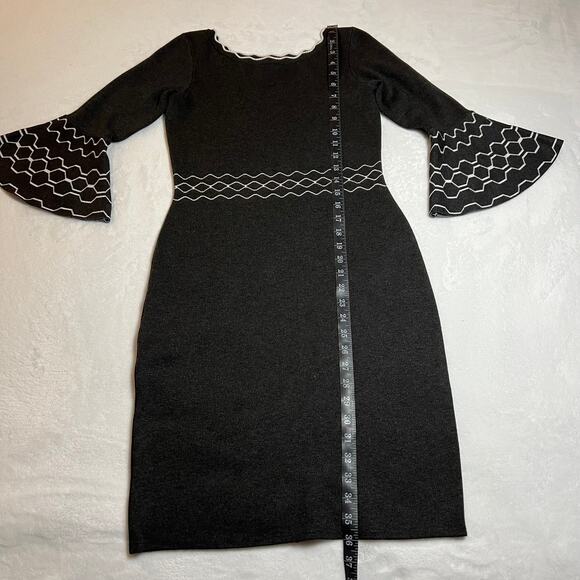 Roz & Ali Scalloped Neckline Bell Sleeve Bodycon Dress Size Small Party Holidays - Picture 10 of 10